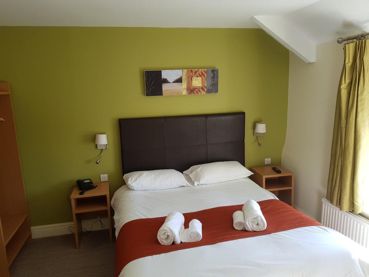 Rose And Crown Hotel Порткоул Екстериор снимка